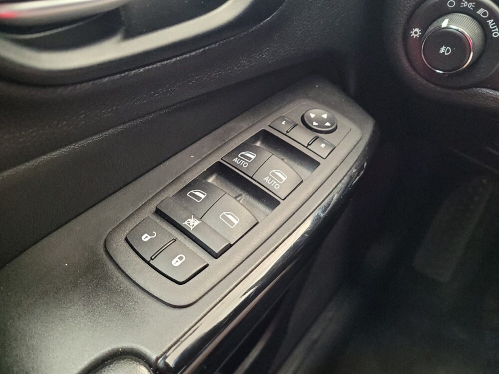 2021 Jeep Cherokee in Columbus, OH 43228 - 18127674 27