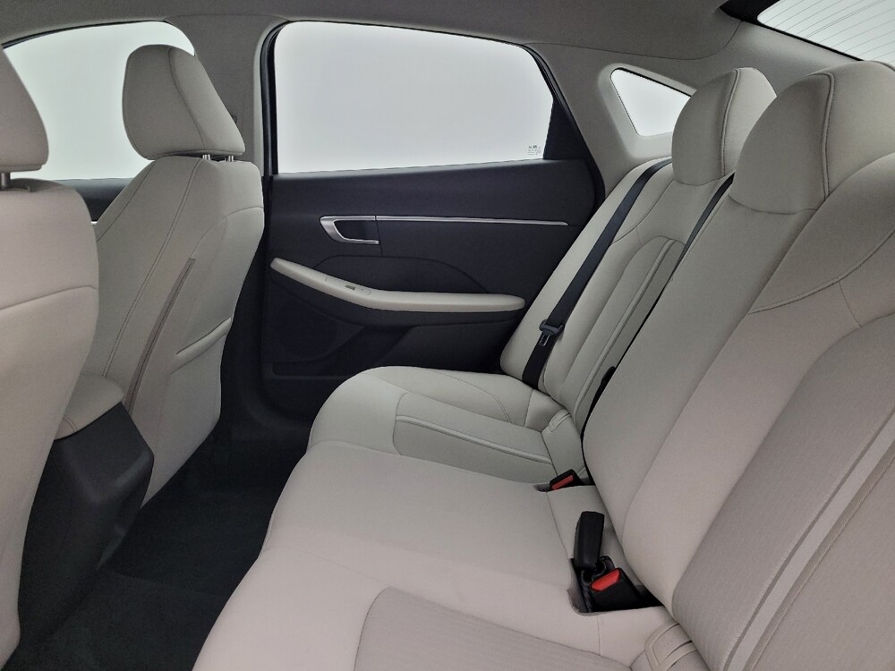 2023 Hyundai Sonata in Miamisburg, OH 45342 - 18127675 18