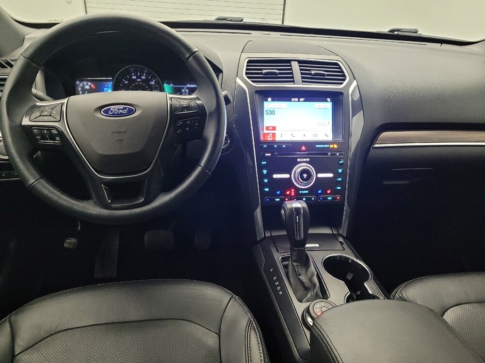 2018 Ford Explorer in Louisville, KY 40258 - 18127676 22