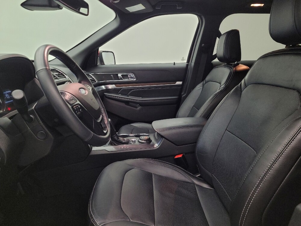 2018 Ford Explorer in Louisville, KY 40258 - 18127676 17