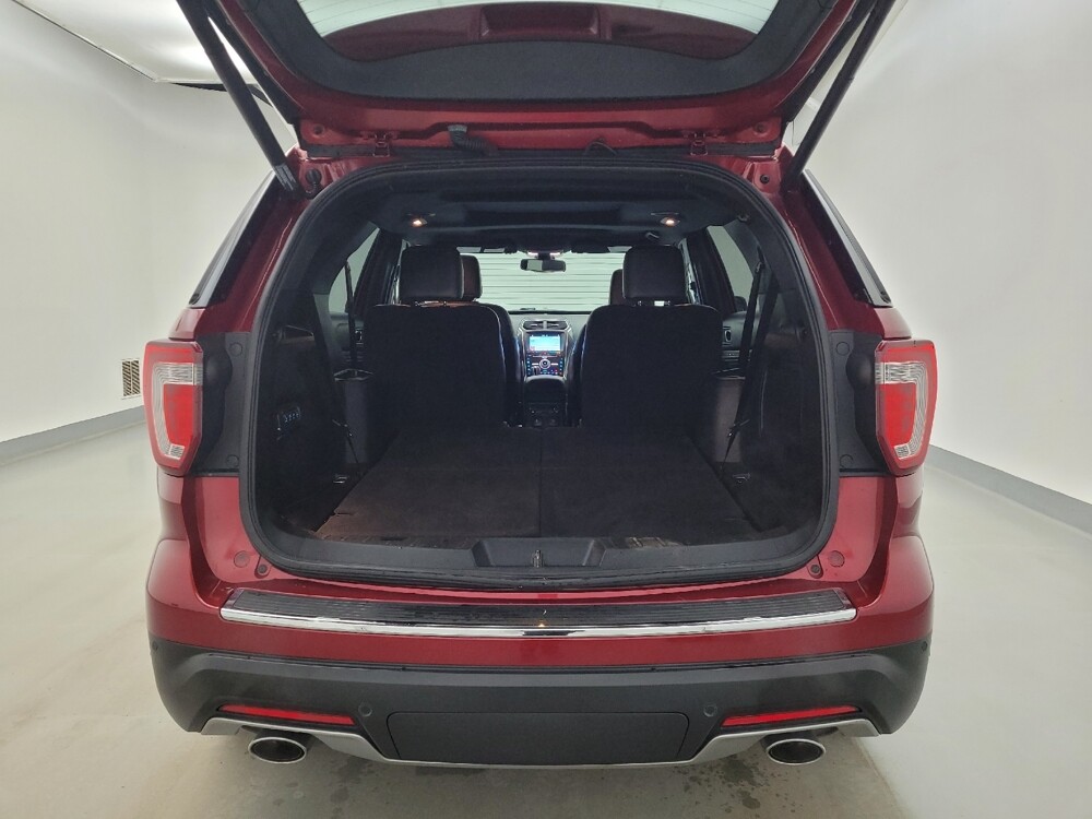 2018 Ford Explorer in Louisville, KY 40258 - 18127676 29