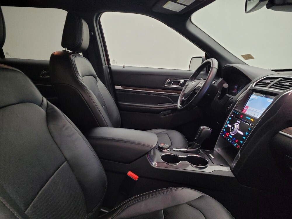 2018 Ford Explorer in Louisville, KY 40258 - 18127676 21