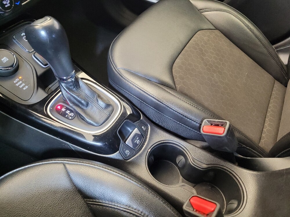 2021 Jeep Compass in Louisville, KY 40258 - 18127677 26