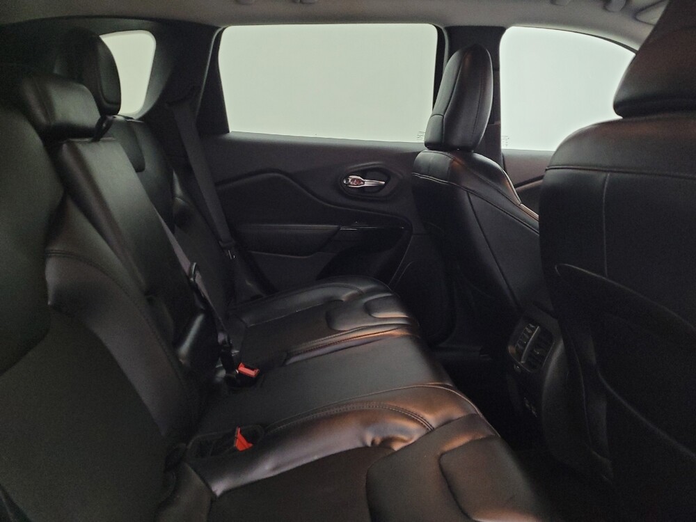 2021 Jeep Cherokee in Columbus, OH 43228 - 18127682 19