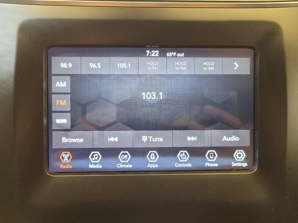 2021 Jeep Cherokee in Columbus, OH 43228 - 18127682 25