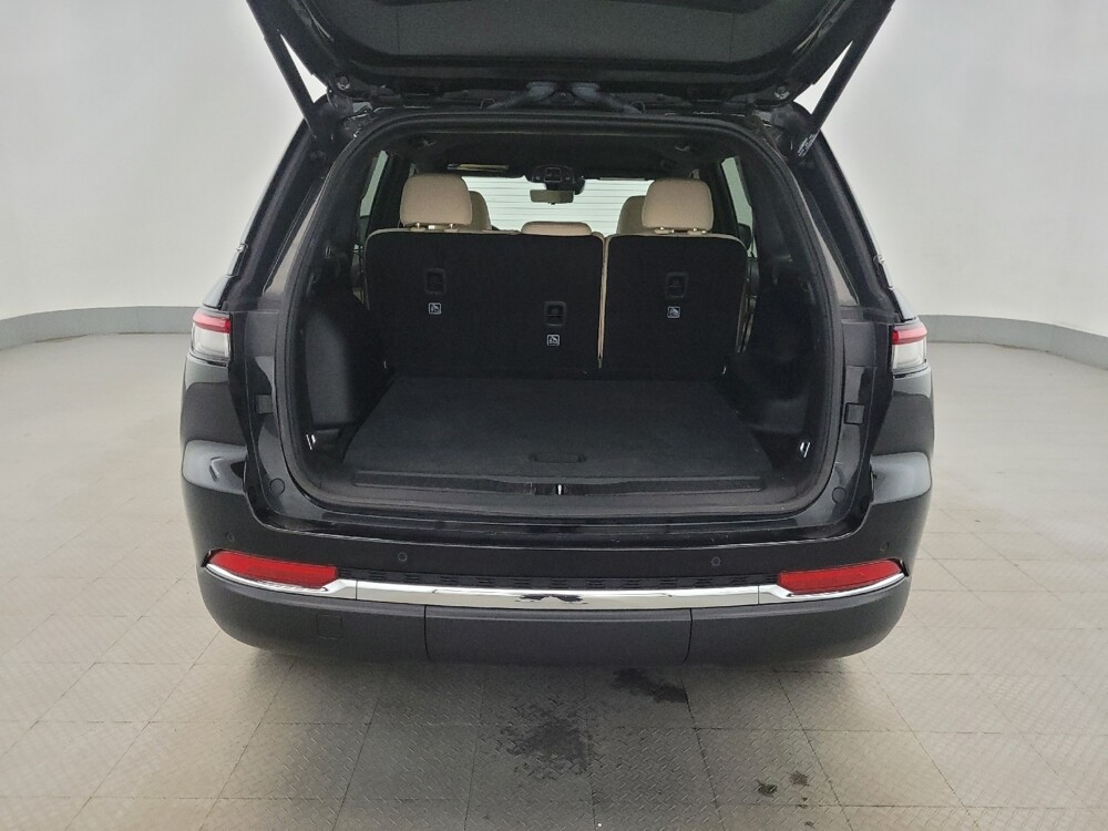 2023 Jeep Grand Cherokee in Pittsburgh, PA 15237 - 18127701 29