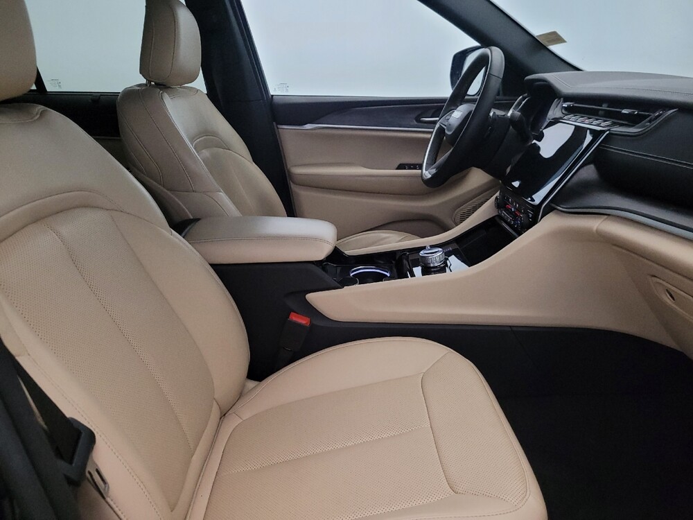 2023 Jeep Grand Cherokee in Pittsburgh, PA 15237 - 18127701 21