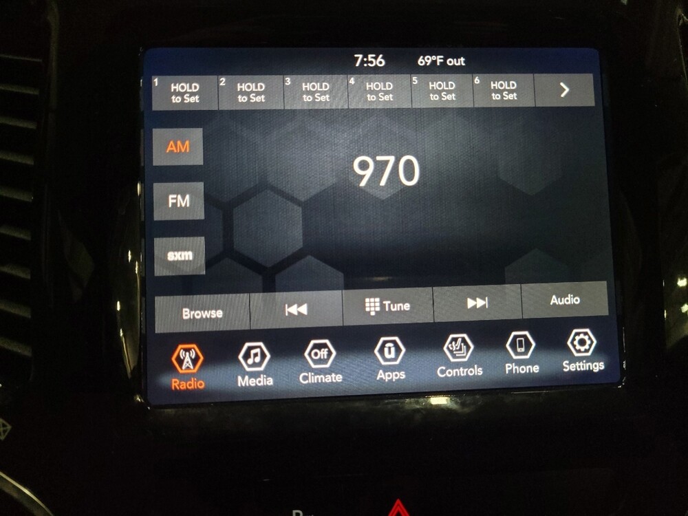 2019 Jeep Cherokee in Williamstown, NJ 8094 - 18127720 25