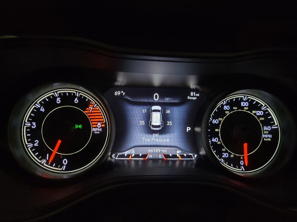 2019 Jeep Cherokee in Williamstown, NJ 8094 - 18127720 23