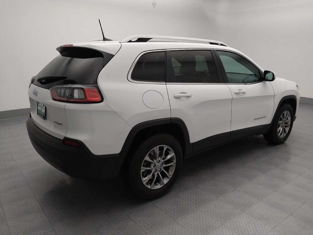 2019 Jeep Cherokee in Topeka, KS 66611 - 18127738 10