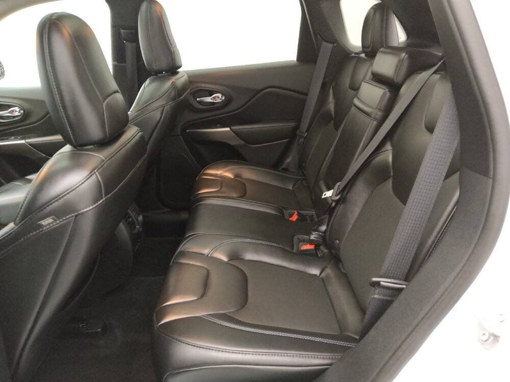 2019 Jeep Cherokee in Topeka, KS 66611 - 18127738 18