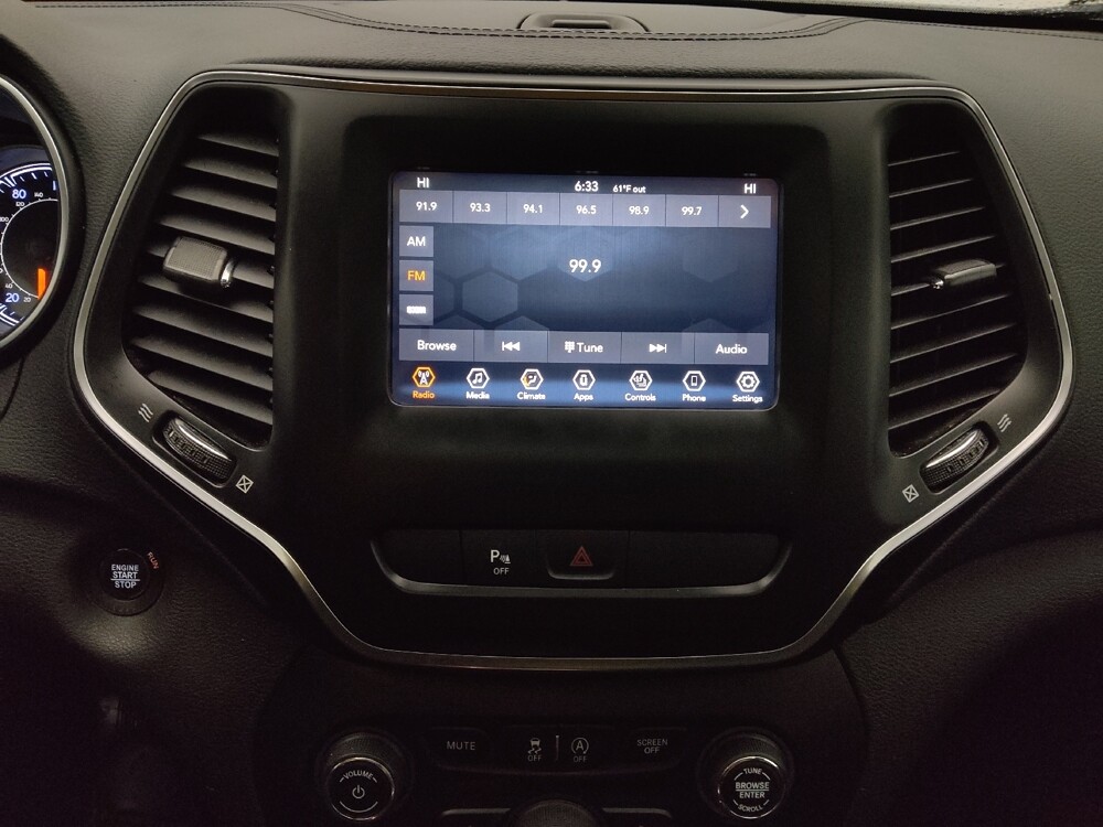 2019 Jeep Cherokee in Topeka, KS 66611 - 18127738 25