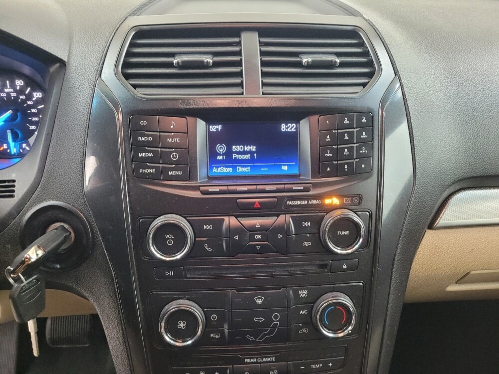 2016 Ford Explorer in St. Louis, MO 63125 - 18127739 25