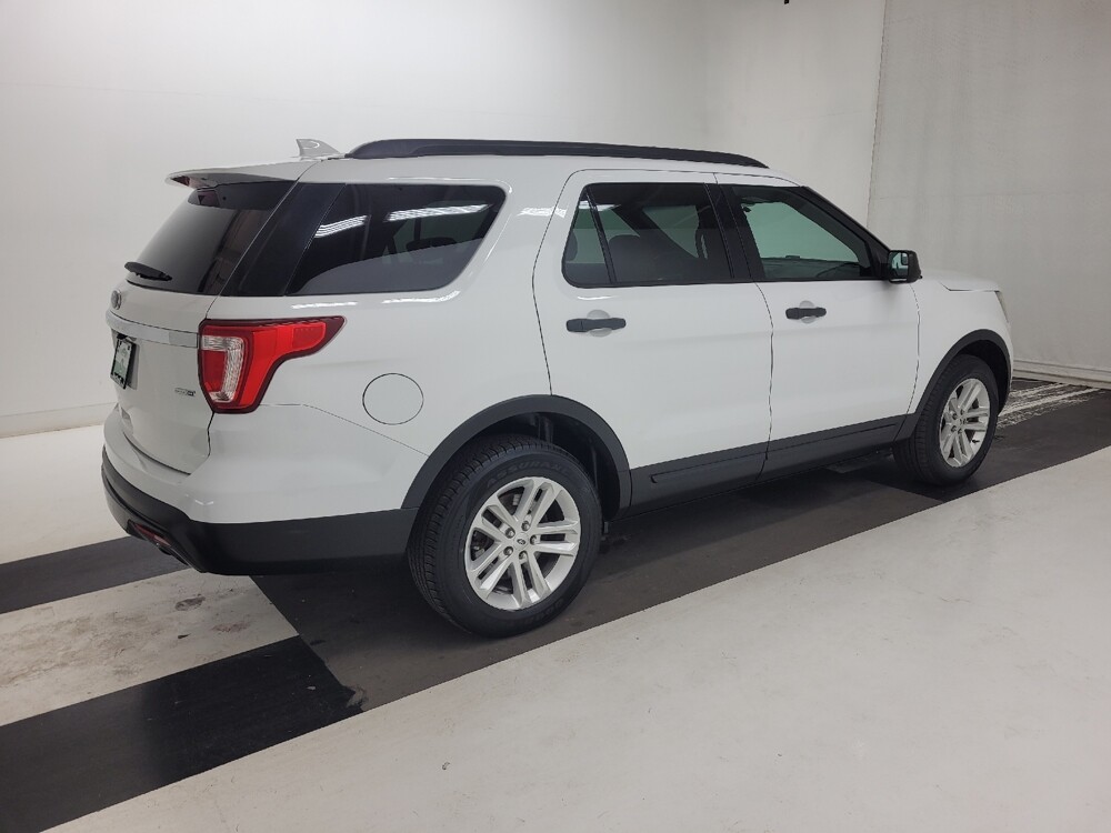 2016 Ford Explorer in St. Louis, MO 63125 - 18127739 10