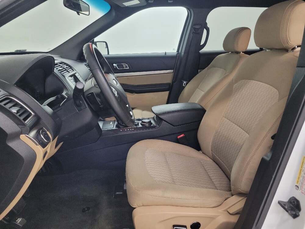 2016 Ford Explorer in St. Louis, MO 63125 - 18127739 17