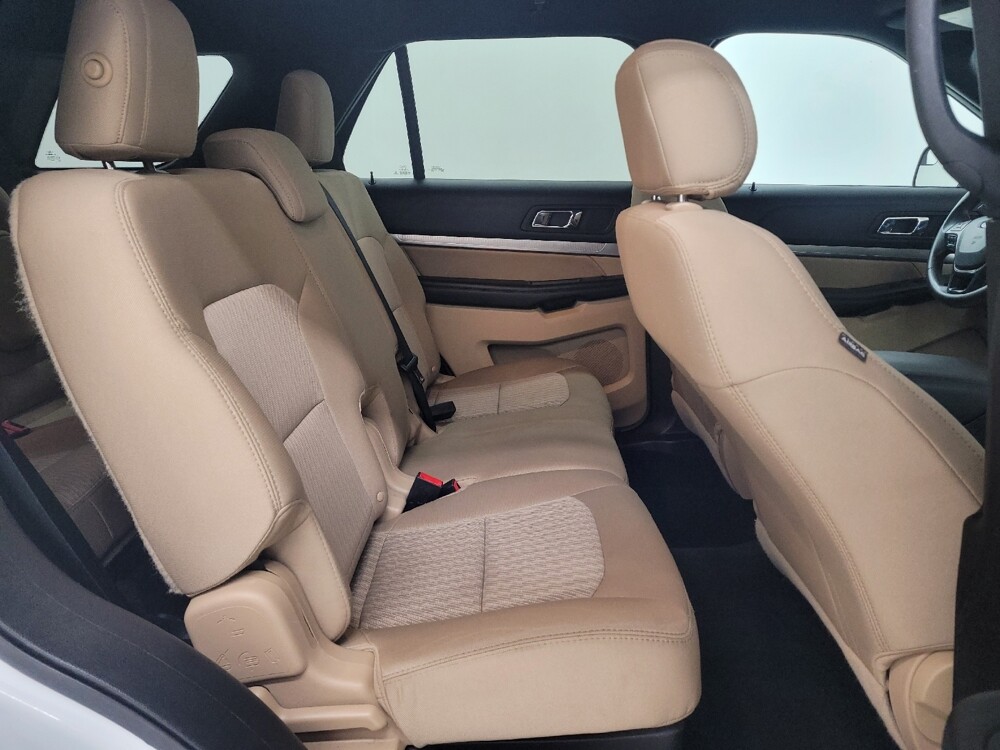2016 Ford Explorer in St. Louis, MO 63125 - 18127739 19