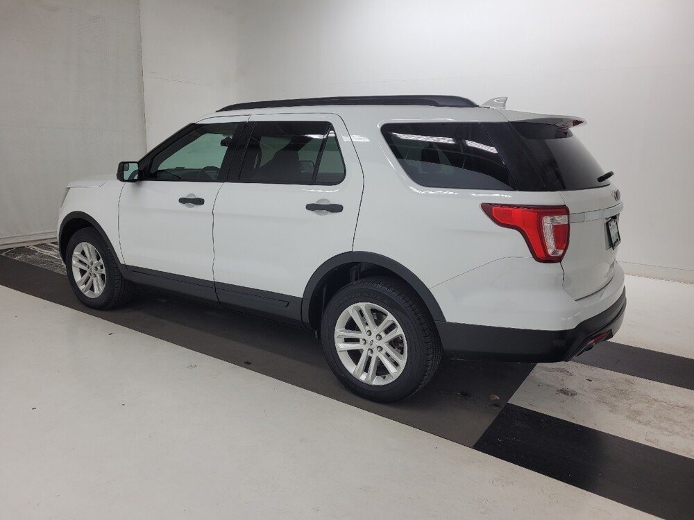 2016 Ford Explorer in St. Louis, MO 63125 - 18127739 3