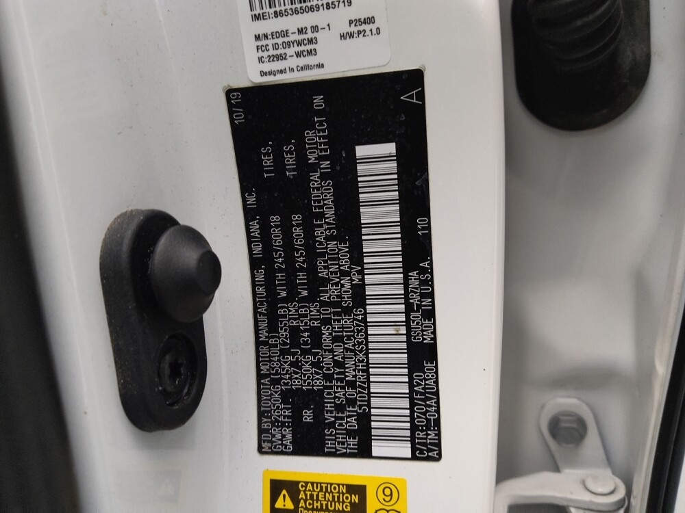 2019 Toyota Highlander in Topeka, KS 66611 - 18127741 33