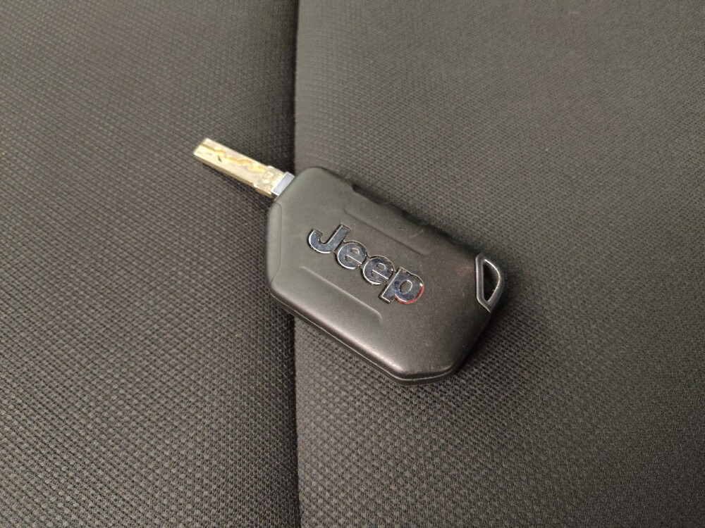 2018 Jeep Wrangler in Topeka, KS 66611 - 18127744 32