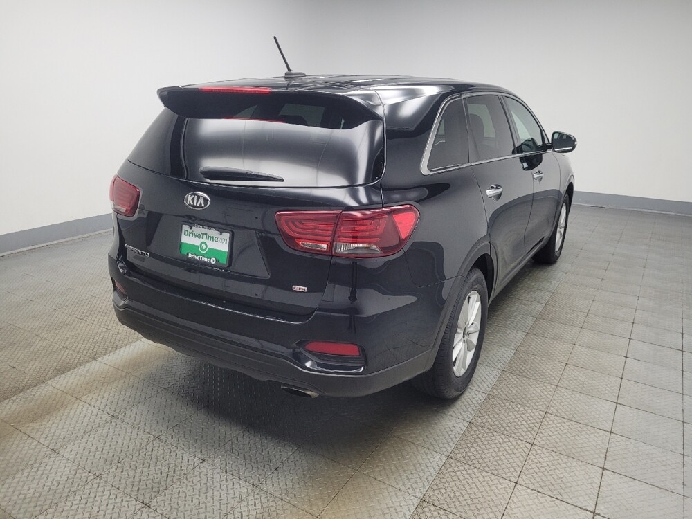 2020 Kia Sorento in Indianapolis, IN 46222 - 18127752 9