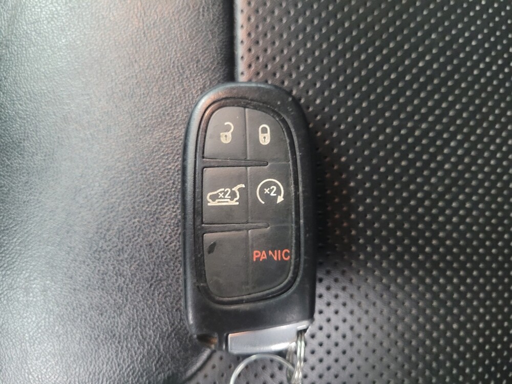 2020 Jeep Cherokee in Indianapolis, IN 46222 - 18127755 32