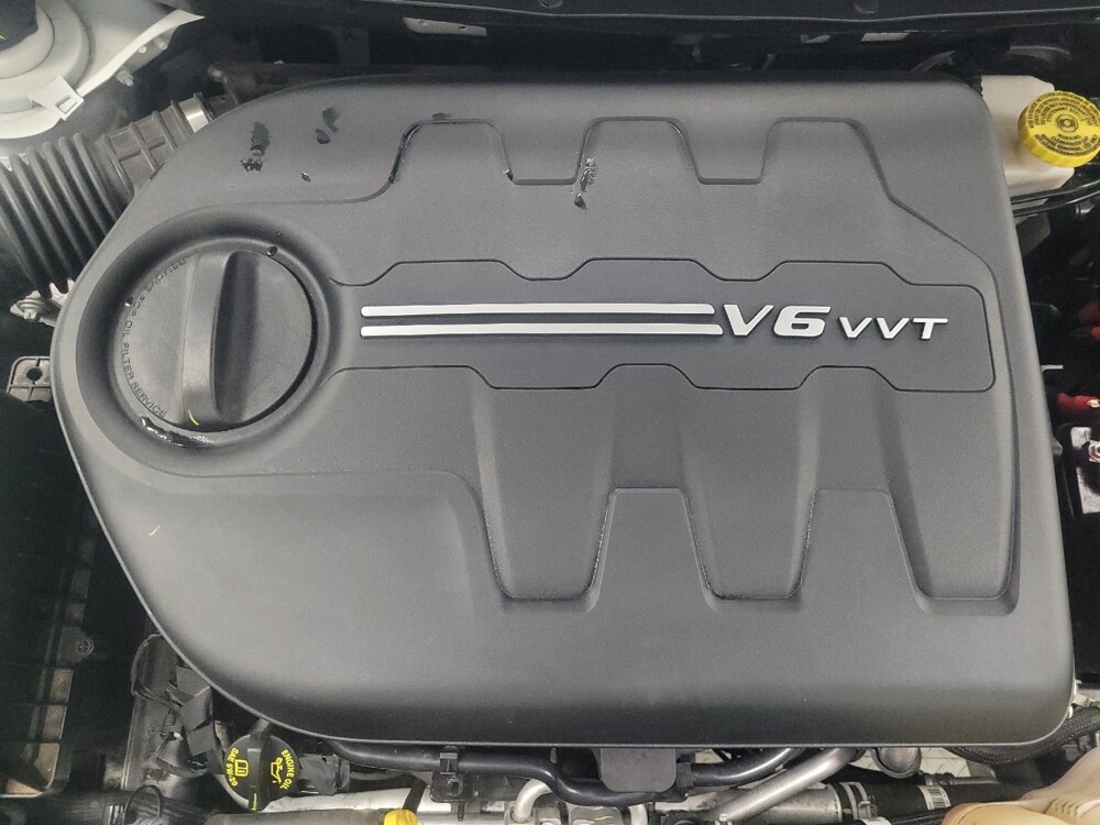 2020 Jeep Cherokee in Indianapolis, IN 46222 - 18127755 30