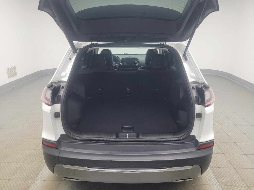 2020 Jeep Cherokee in Indianapolis, IN 46222 - 18127755 29