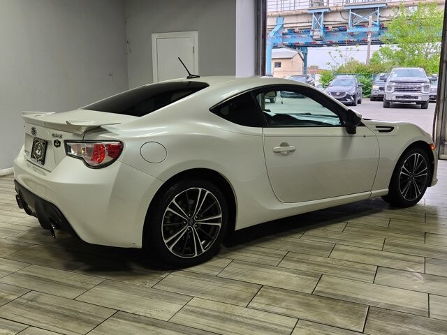 2014 Subaru BRZ in Cinnaminson, NJ 08077 - 18127762 4