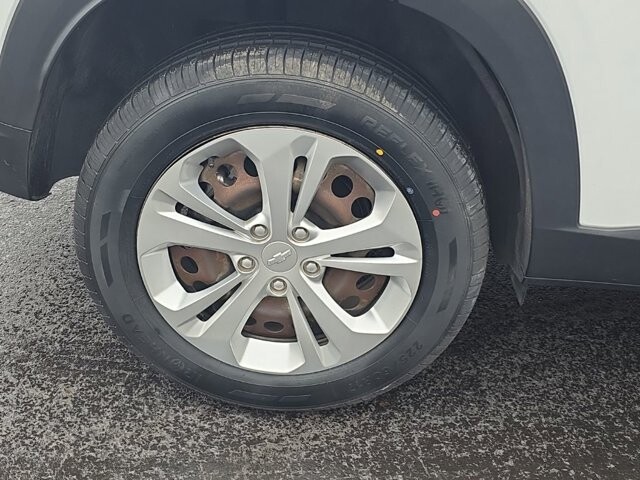 2024 Chevrolet Trax in Marysville, OH 43040 - 18127790 10