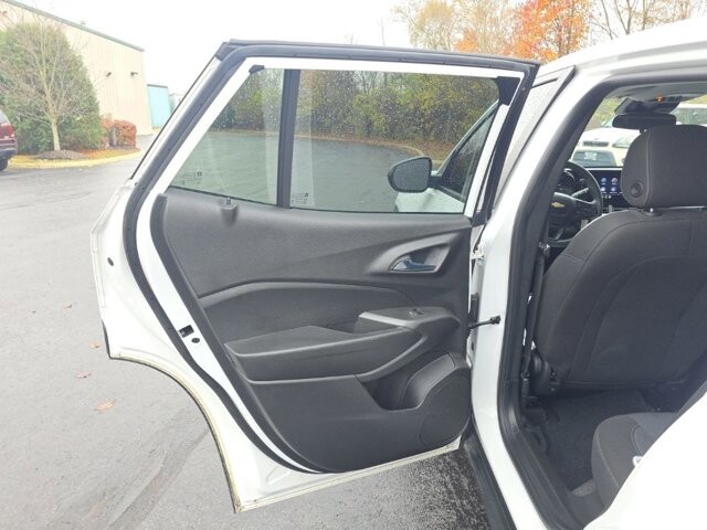 2024 Chevrolet Trax in Marysville, OH 43040 - 18127790 29