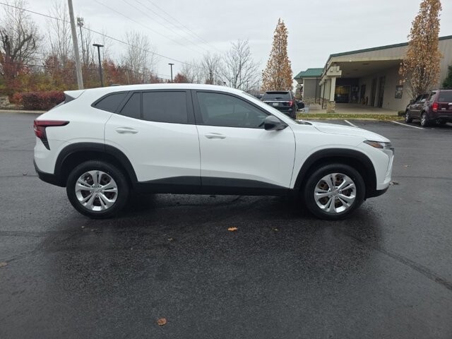 2024 Chevrolet Trax in Marysville, OH 43040 - 18127790 9