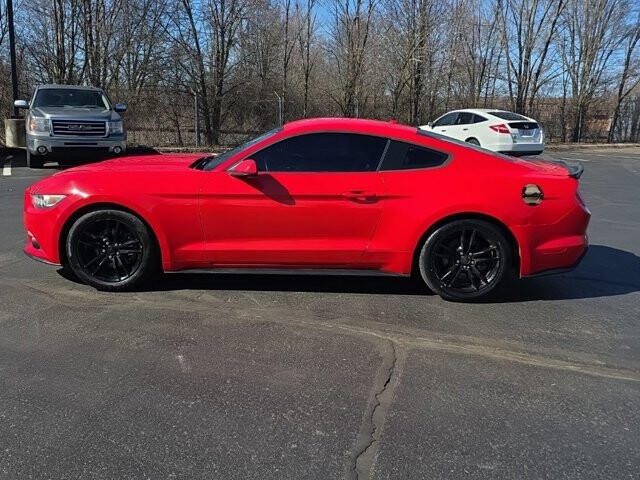 2017 Ford Mustang in Marysville, OH 43040 - 18127791 4