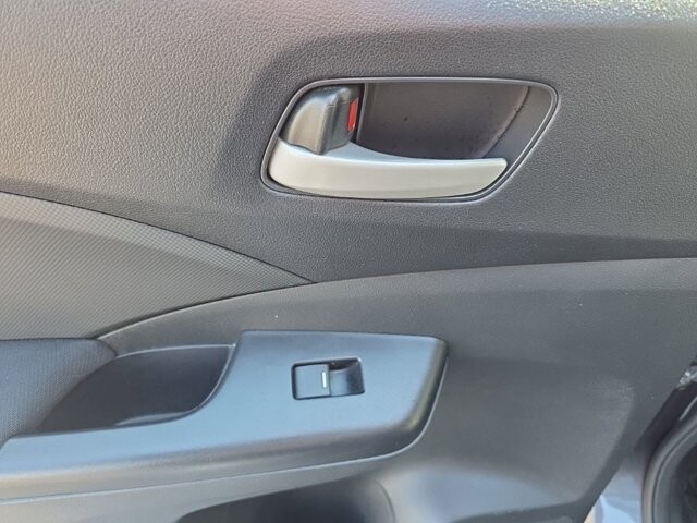 2016 Honda CR-V in Marysville, OH 43040 - 18127792 31