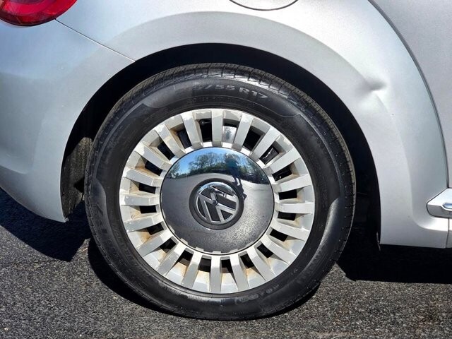 2014 Volkswagen Beetle in Marysville, OH 43040 - 18127794 9