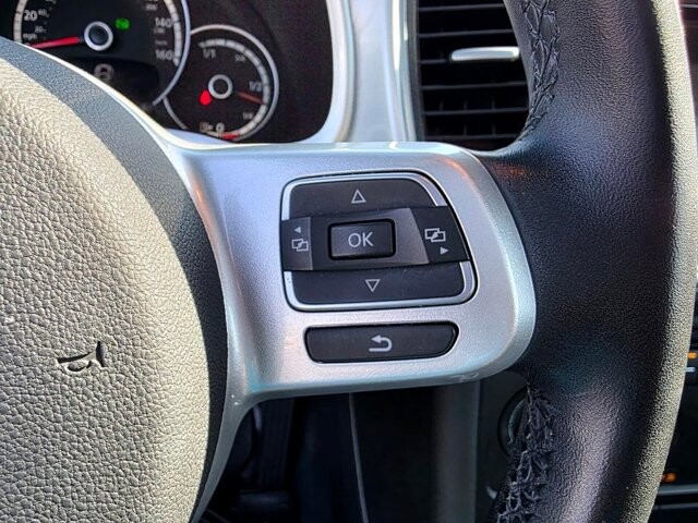 2014 Volkswagen Beetle in Marysville, OH 43040 - 18127794 18