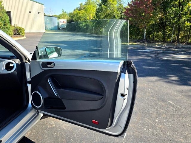 2014 Volkswagen Beetle in Marysville, OH 43040 - 18127794 30