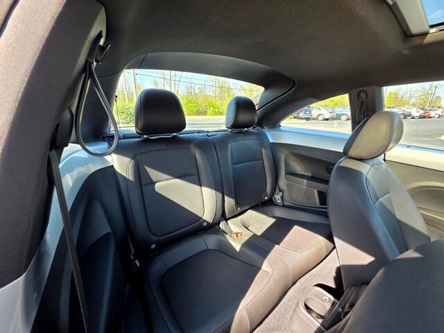 2014 Volkswagen Beetle in Marysville, OH 43040 - 18127794 32