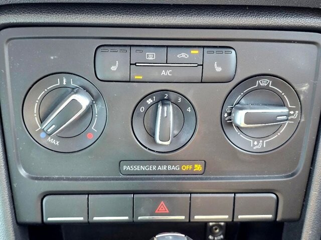 2014 Volkswagen Beetle in Marysville, OH 43040 - 18127794 23