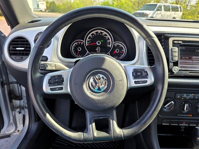 2014 Volkswagen Beetle in Marysville, OH 43040 - 18127794 16