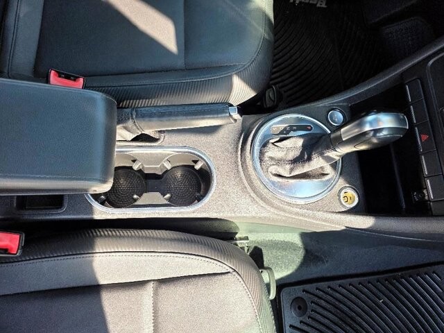 2014 Volkswagen Beetle in Marysville, OH 43040 - 18127794 37