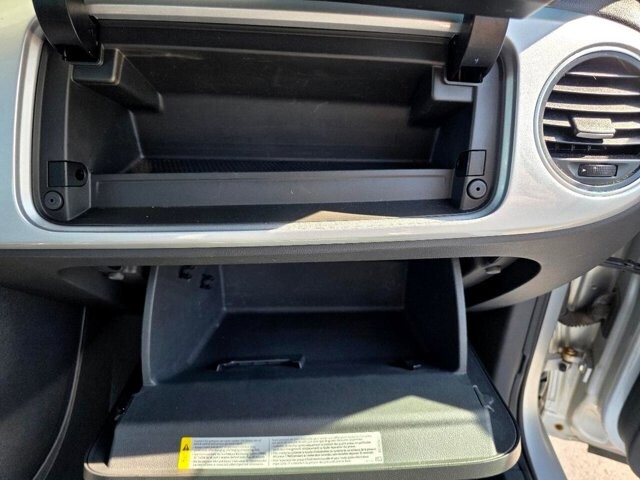 2014 Volkswagen Beetle in Marysville, OH 43040 - 18127794 35