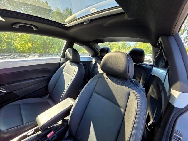 2014 Volkswagen Beetle in Marysville, OH 43040 - 18127794 14