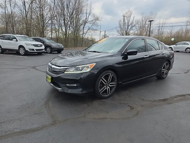 2017 Honda Accord in Marysville, OH 43040 - 18127796 3