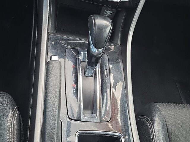 2017 Honda Accord in Marysville, OH 43040 - 18127796 29