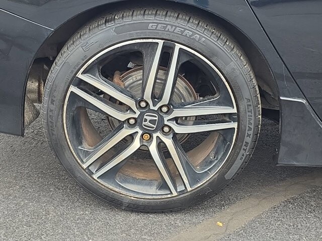 2017 Honda Accord in Marysville, OH 43040 - 18127796 11