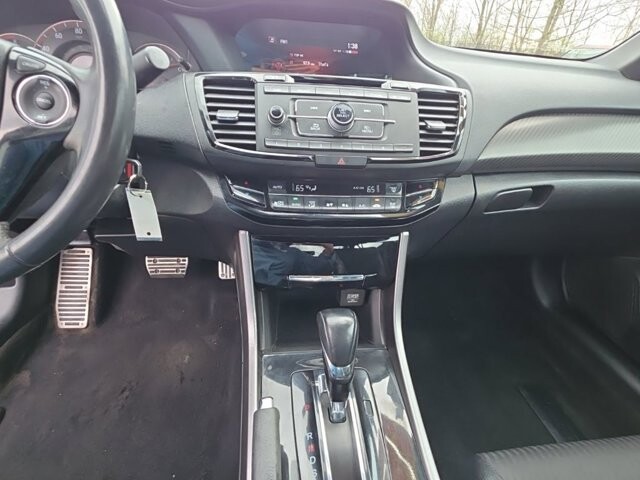 2017 Honda Accord in Marysville, OH 43040 - 18127796 30