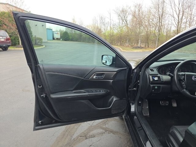 2017 Honda Accord in Marysville, OH 43040 - 18127796 13