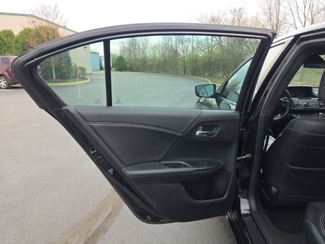 2017 Honda Accord in Marysville, OH 43040 - 18127796 32