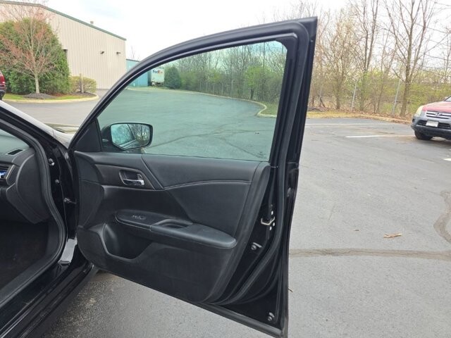 2017 Honda Accord in Marysville, OH 43040 - 18127796 40