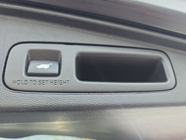 2018 Honda CR-V in Marysville, OH 43040 - 18127797 38